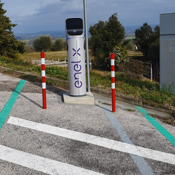 Electricity distribution column Murlo